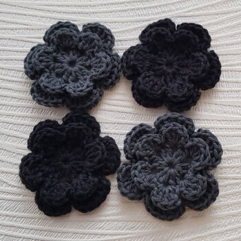 4 st virkade blommor, 5,5cm
