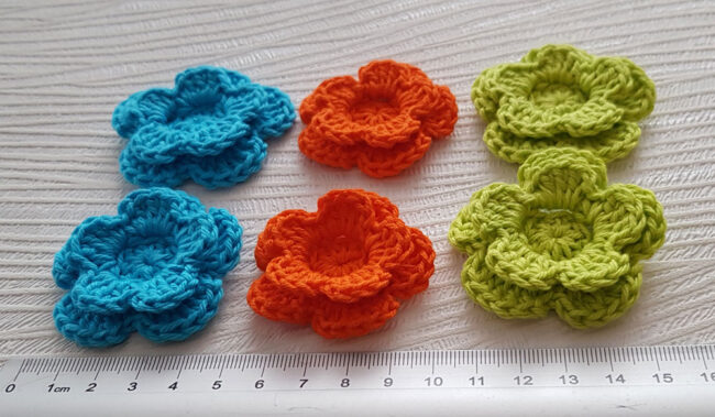 6 st virkade blommor, ca 5cm - Bild 5