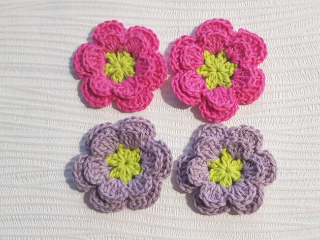 4 st virkade blommor, 5,5 cm