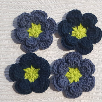 4 st virkade blommor, 5,5 cm