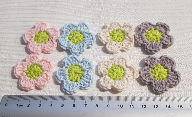 8st virkade blommor, ca 3,5 cm - Bild 4